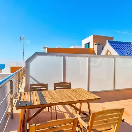 Pleasant Duplex San Juan With 2 Bedrooms דירה *
