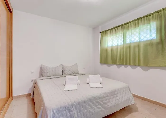 Pleasant Duplex San Juan With 2 Bedrooms شقة