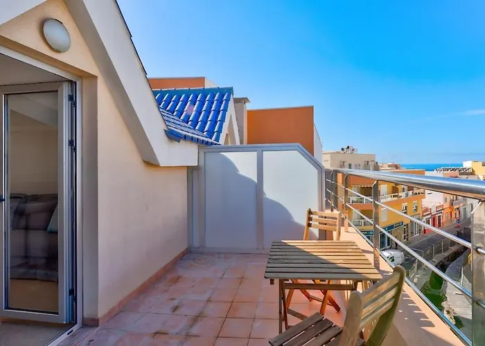 Pleasant Duplex San Juan With 2 Bedrooms شقة