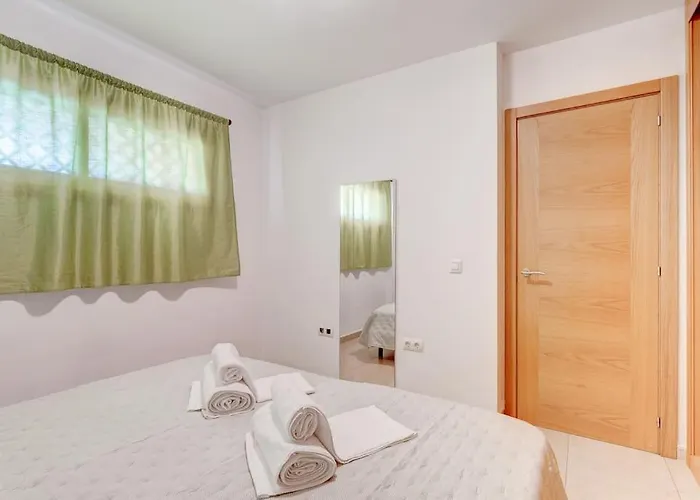 Pleasant Duplex San Juan With 2 Bedrooms * 吉亚德索拉